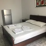 Apartment Flori *