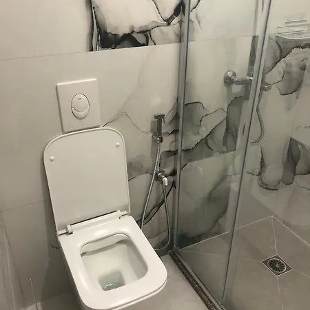 Flori Appartement *