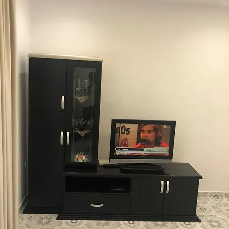 Flori Appartement *