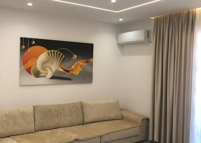 Flori * Sarandë
