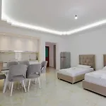 Apartment Flori *