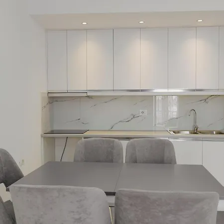 Flori Apartment Sarandë