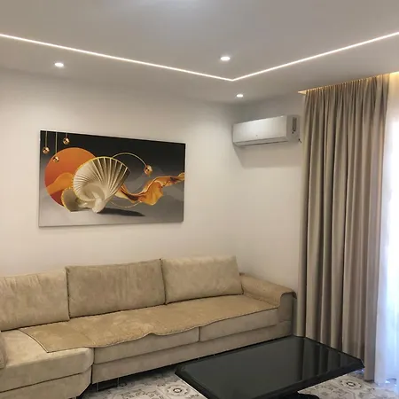 Flori * Sarandë